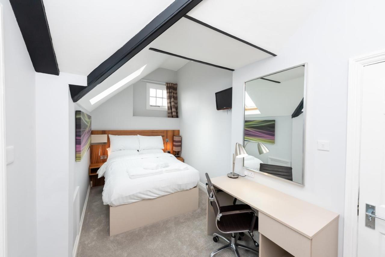 סלאו Uno Hotel Heathrow Windsor מראה חיצוני תמונה