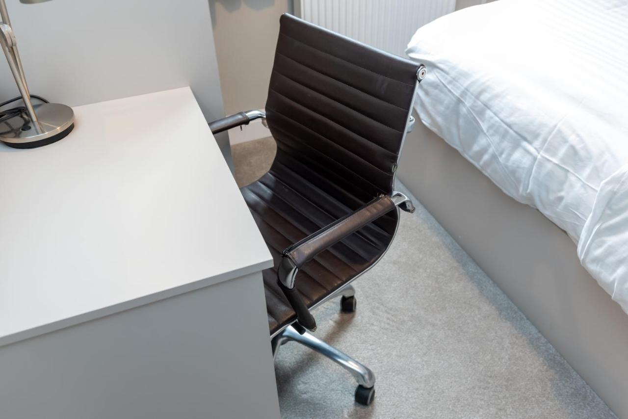 סלאו Uno Hotel Heathrow Windsor מראה חיצוני תמונה