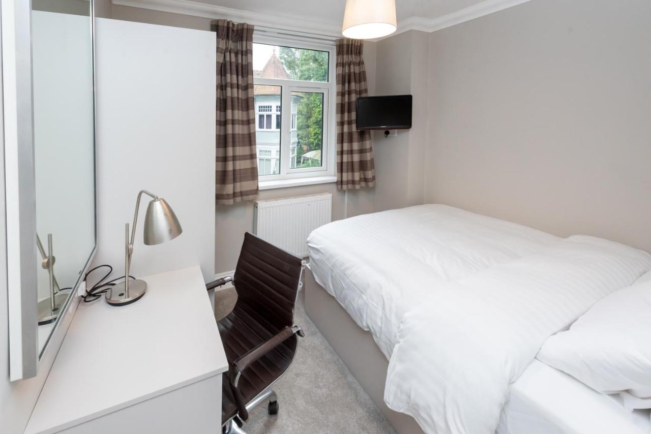 סלאו Uno Hotel Heathrow Windsor מראה חיצוני תמונה