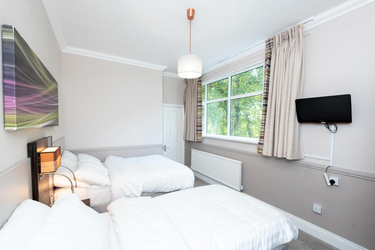 סלאו Uno Hotel Heathrow Windsor מראה חיצוני תמונה