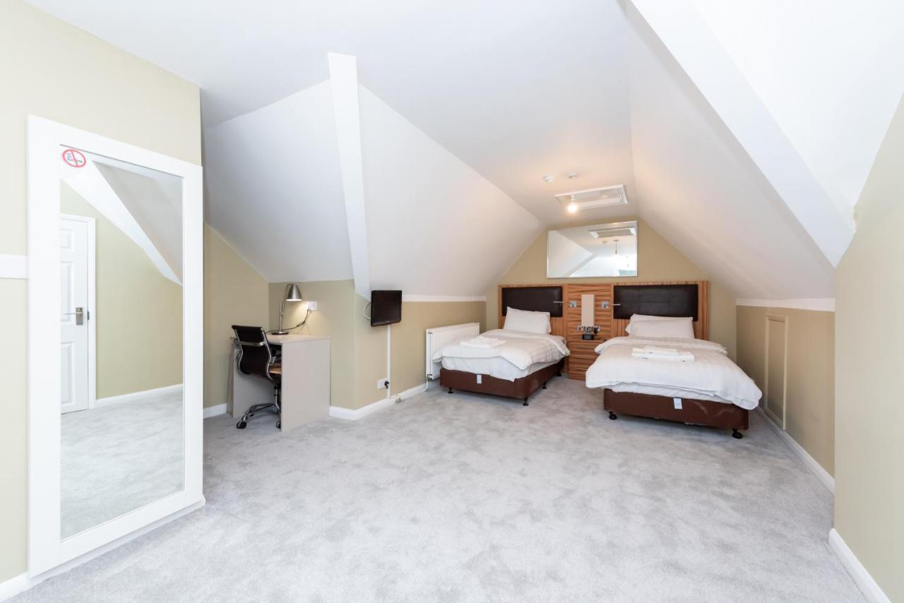 סלאו Uno Hotel Heathrow Windsor מראה חיצוני תמונה