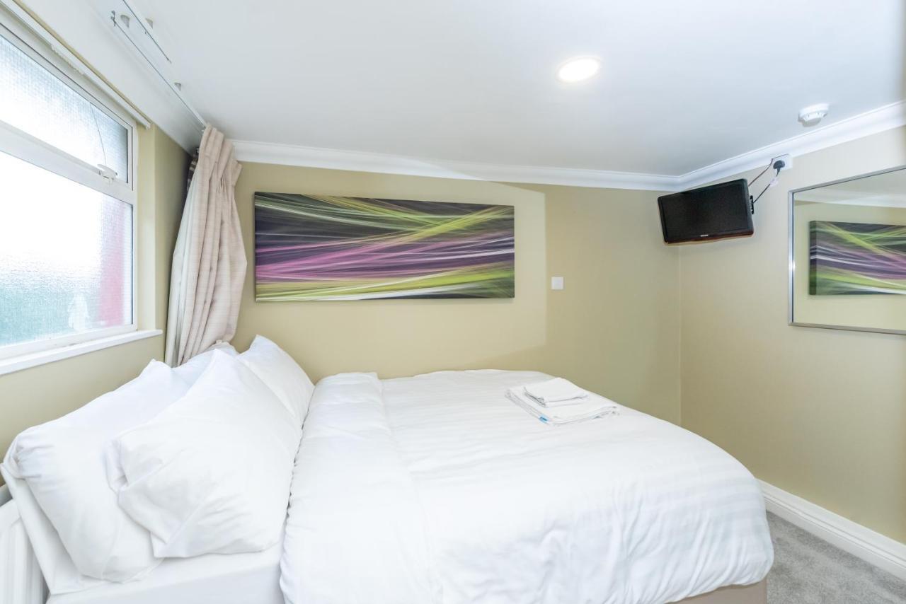 סלאו Uno Hotel Heathrow Windsor מראה חיצוני תמונה