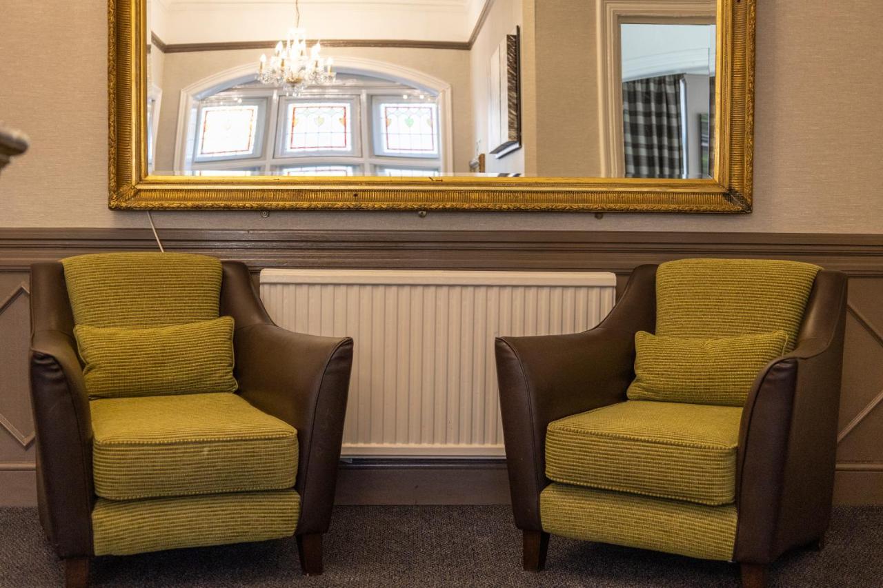 סלאו Uno Hotel Heathrow Windsor מראה חיצוני תמונה