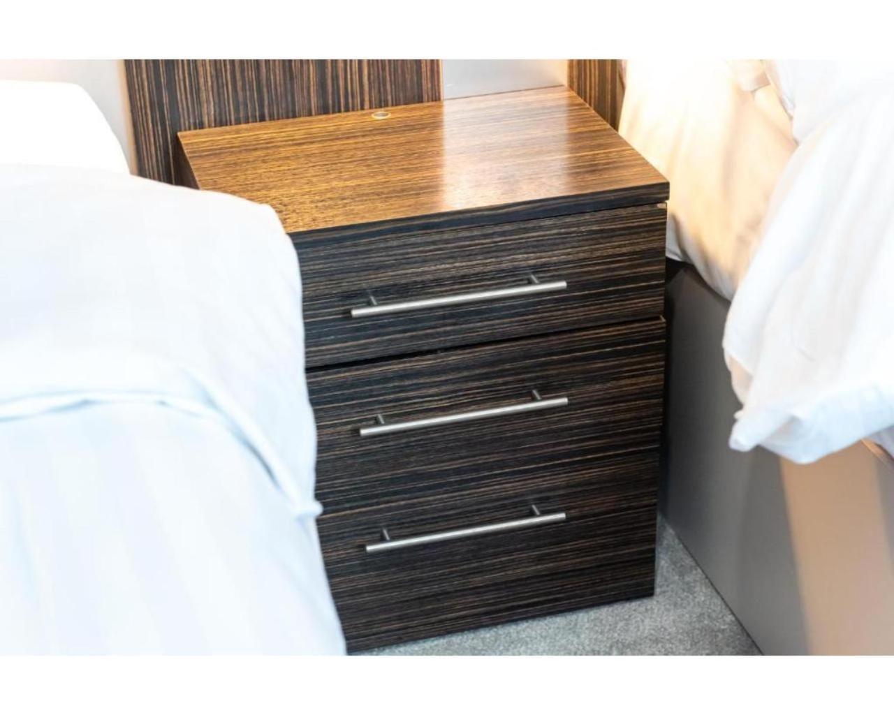 סלאו Uno Hotel Heathrow Windsor מראה חיצוני תמונה
